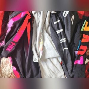 7 pairs of Victora Secret Leggings! 2X in women's!